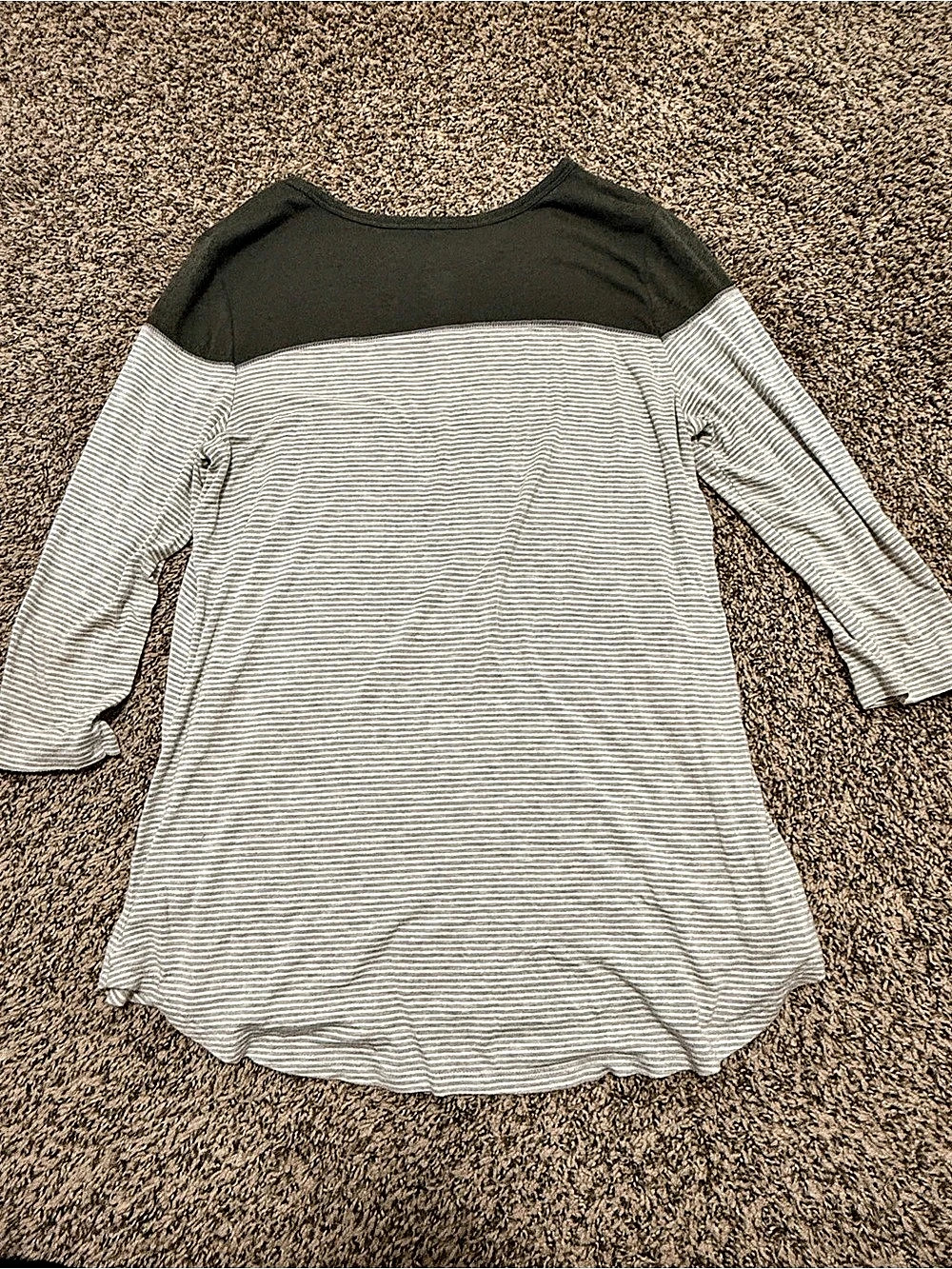 24/7 Comfort Apparel Striped Long Sleeve Top in Gray, White, & Green Size Small